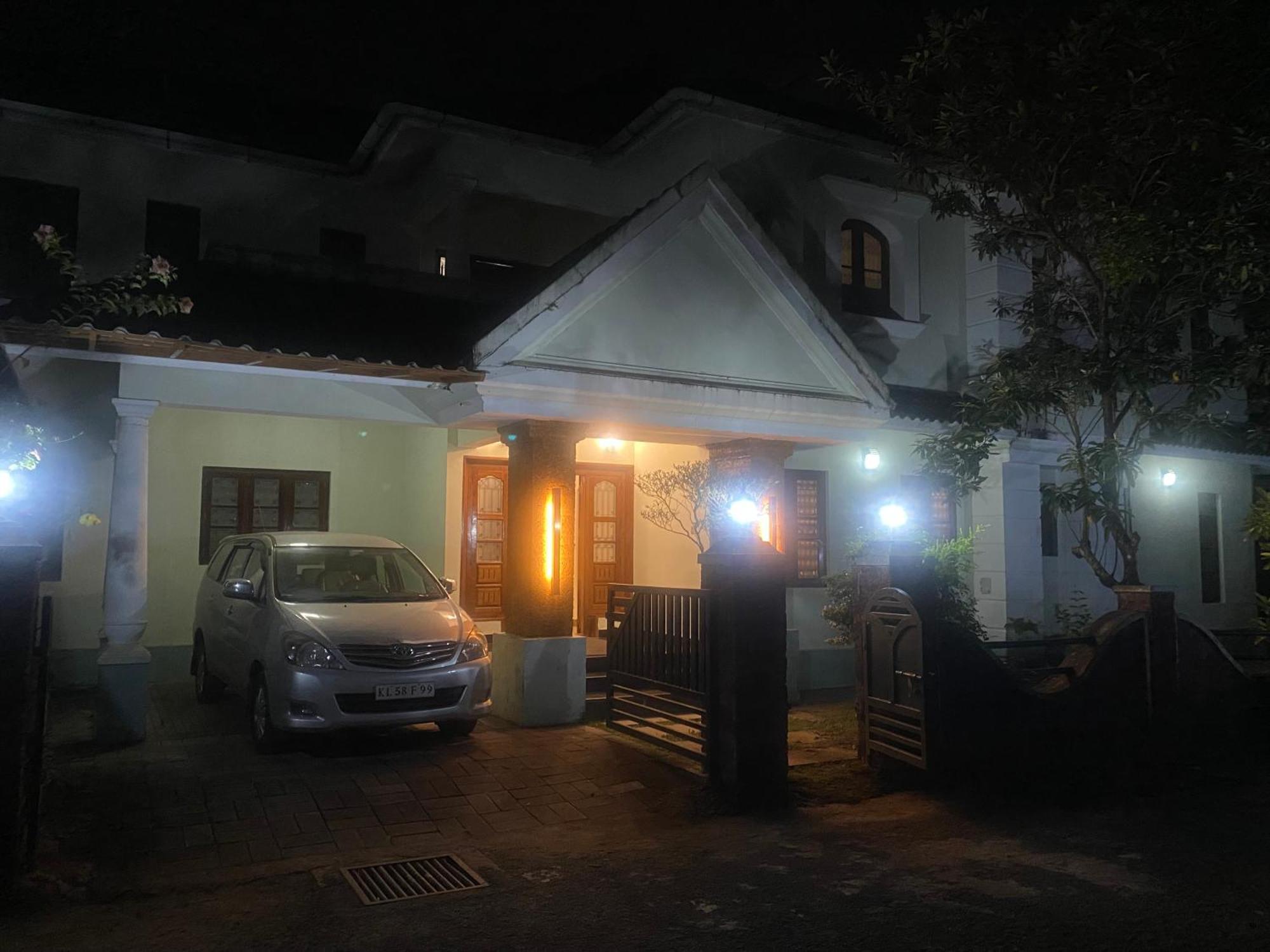 "Radhas" 4Br Villa In Gated Spring Field Community, Kannur Exterior foto